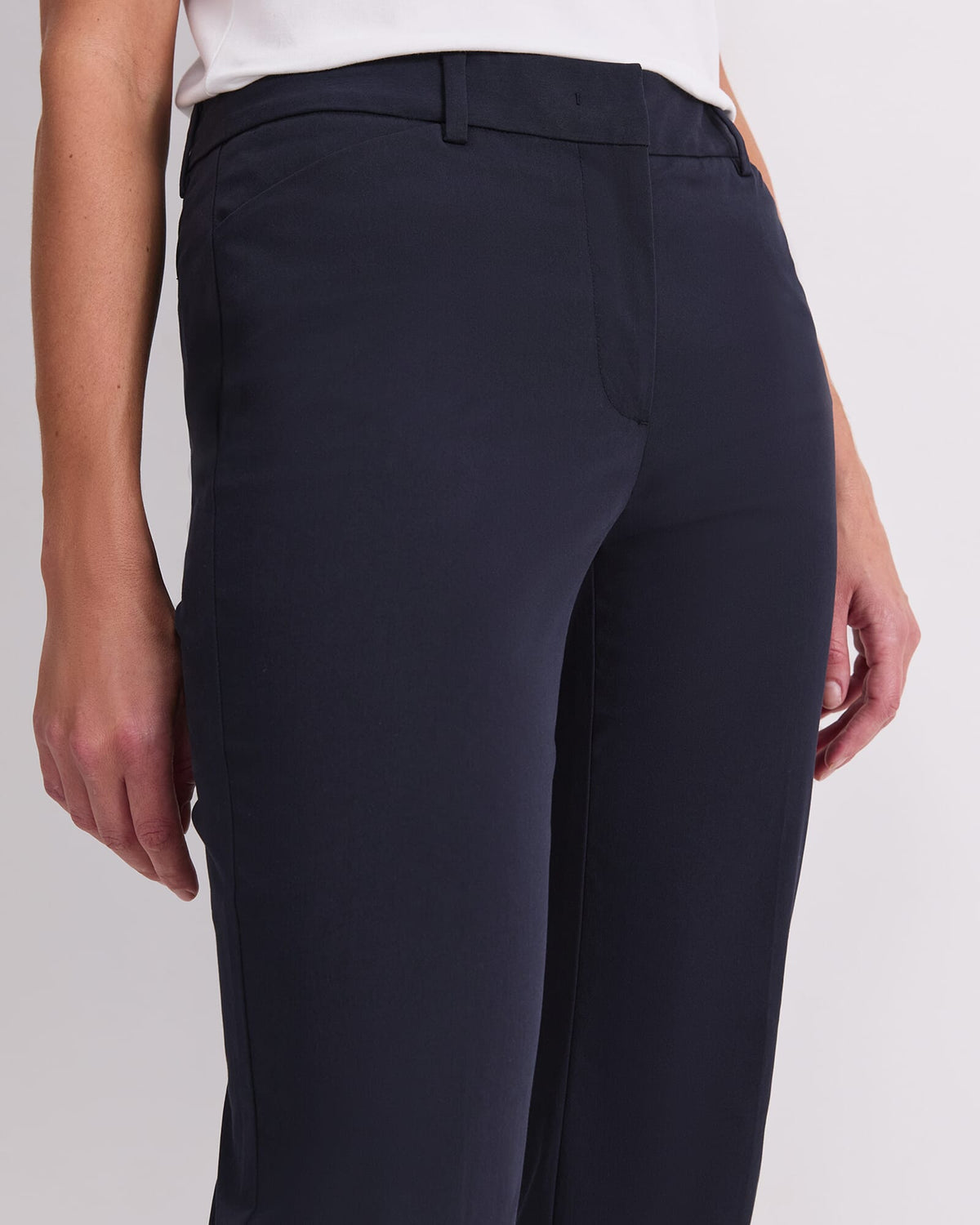Evie Straight Capri